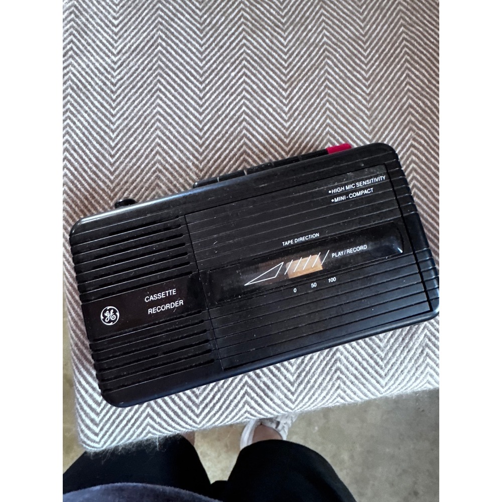 GE Vintage Portable Cassette Recorder Black Mini-Compact Player 3-5301A